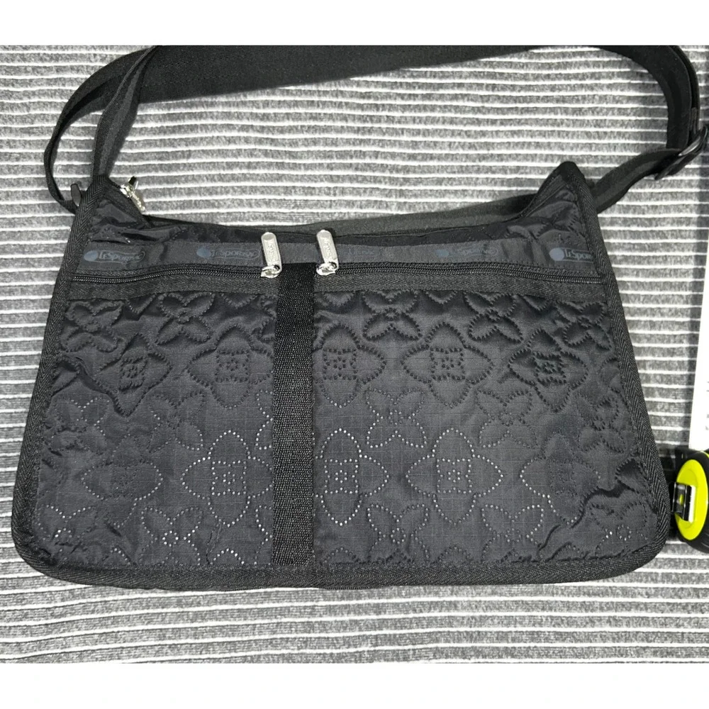 LeSportsac Deluxe Everyday Bag Black Quilted Floral Nylon‎ Crossbody Travel Bag